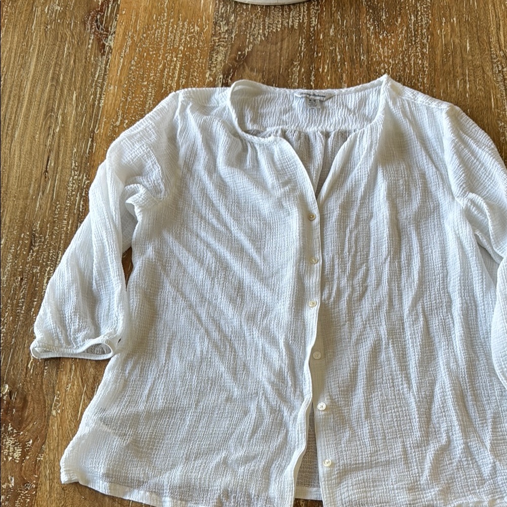 Tommy Bahama White Button-Up Blouse